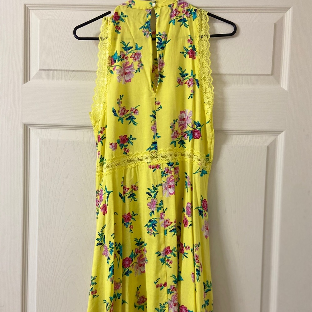 Sun dress - Picture 3 of 4